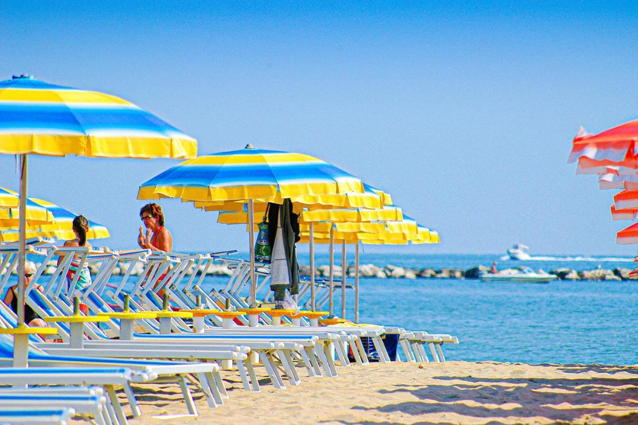 Hotel Del Vecchio Rimini Kültér fotó